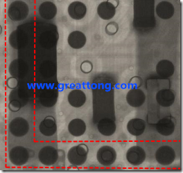 BGA錫球尺寸小于0.4mm，采用降低BGA內圍襲球的錫膏量所得到X-Ray，稍微留意一下可以發(fā)現(xiàn)最外圈的錫量(圓的直徑)比其他內圍的錫球上的錫量來得多一點點。也就是外圈的黑色圓形直徑比內圈的圓形來得大一點點。