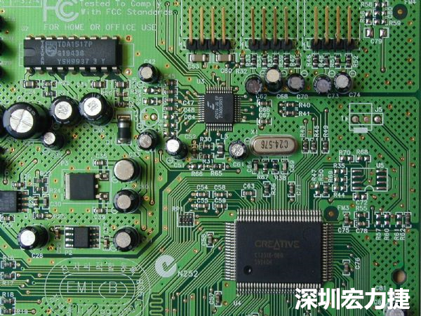針對(duì)PCB區(qū)塊產(chǎn)生的EMI干擾問(wèn)題，可使用EMI改善對(duì)策元件重點(diǎn)改善。