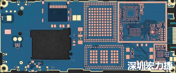 手機可用的PCB空間相當小，而1片式的設計是節(jié)省成本的作法，如何做到區(qū)隔不同子系統、降低雜訊干擾，是設計關鍵。